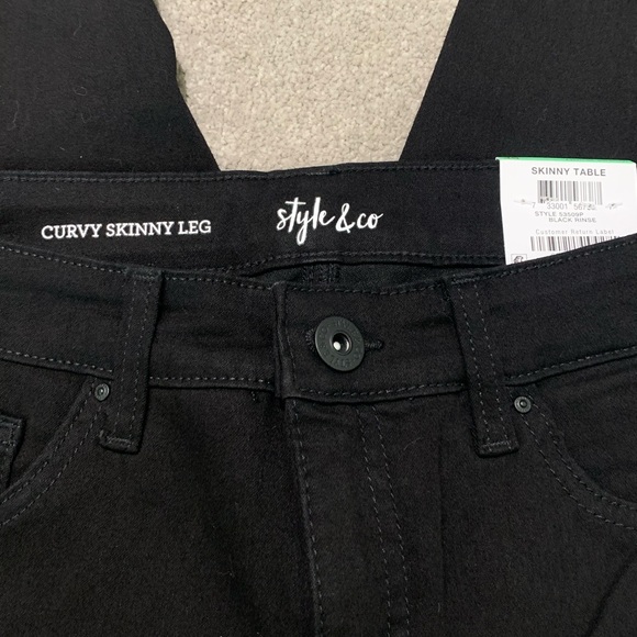 Style & Co Petite Jeans Size 8P Color: Black Rinse - Picture 4 of 8